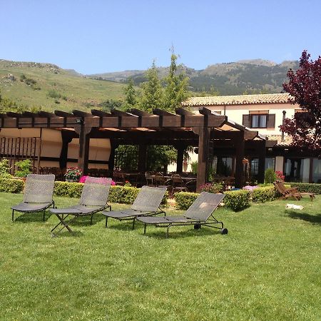 Villa Agriturismo Terravecchia Castellana Sicula Exterior foto